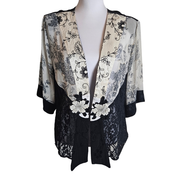 Spencer Alexis Tops - Vintage Spencer Alexis Black White Floral Lace Mixed Media Kimono Jacket Size XL